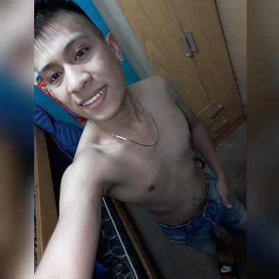Soltero😎
21 años 🎉
Racing 💙
Futbol ❤+⚽
Mi angel Mi abuela 😇