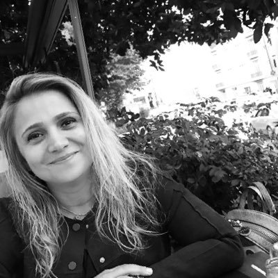 Esra33878685's profile picture. 