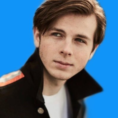 RiggsNewsBR's profile picture. Sua maior fonte de notícias sobre Chandler Riggs/DJ Eclipse no Brasil. [fan account]