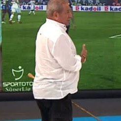 Efsane,emektar,emekli hakem. TV futbol yorumcusu