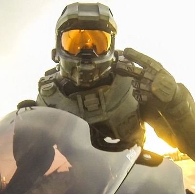 Amante de la aviación, tecnología, cine, buena comida y videojuegos.