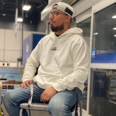 SMall FIFA STreamer trying to do big things. Come Hang out!