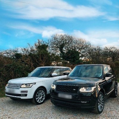 Exclusive luxury range of private hire vehicles for any event. From weddings to Luxury drives to the airport, we are your first port of call.