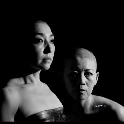 86b210's profile picture. Avant-garde dance duo.国内外で活動する前衛舞踊女性デュオ、86B210。 11/28(金)草月ホールにて30周年記念公演T-W-O上演決定！ 詳細とチケット購入は以下ウェブサイトにて！