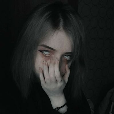 darkgurlss_'s profile picture. 🖤🖤