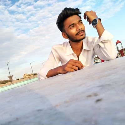Chirag48229508's profile picture. God is really creative, 
    I mean just look at me.😜
📿50% #shanskari ladka😎😎😎
#😁Downloaded on 20 Dec
  ✏ #$êñ...V@ñ$hî.😜
   #blacklovers🖤😎