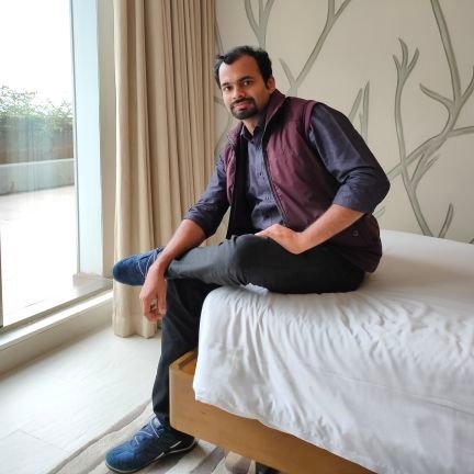 Iamkvhegde's profile picture. Universal truth: If you can’t convince her, then at least try to confuse ......🤷