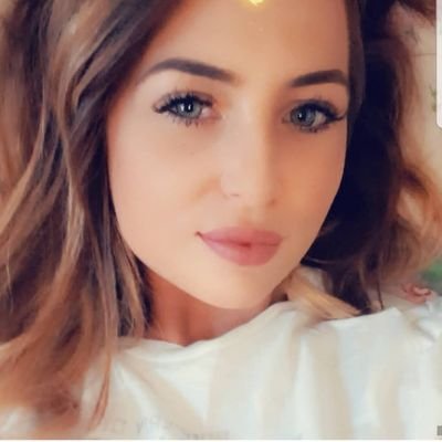 NicolePoc's profile picture. 