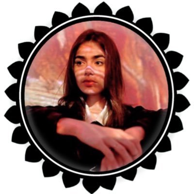 ❝𝐼 𝑓𝑒𝑒𝑙. . . 𝑙𝑖𝑘𝑒 𝒆𝒗𝒆𝒓𝒚𝒕𝒉𝒊𝒏𝒈 𝑝𝑟𝑒𝑐𝑖𝑜𝑢𝑠 𝑖𝑠 𝑗𝑢𝑠𝑡. . . 𝑆𝑙𝑖𝑝𝑝𝑖𝑛𝑔 𝑡𝘩𝑟𝑜𝑢𝑔𝘩 𝑚𝑦 𝑓𝑖𝑛𝑔𝑒𝑟𝑠.❞ ┊#MarvelRP ┊
