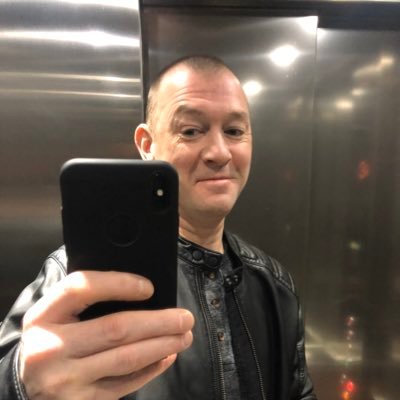 robv140's profile picture. London born and bred...love my football..North london and Arsenal...cant beat em