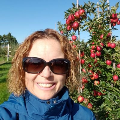 Research Scientist, Plant Breeding with a focus on apple breeding at Vineland Research and Innovation Centre. Tweets are my own.