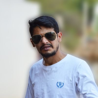 Mr_Rajaguru's profile picture. 🦅 Eagles Fly Alone, Pigeons Flock Together. 
✍ @suddiexpress