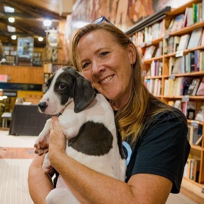 Author and Advocate for rescue dogs, https://t.co/VfkS4SmPhQ #womensfiction rep'd by @CarlyWatters