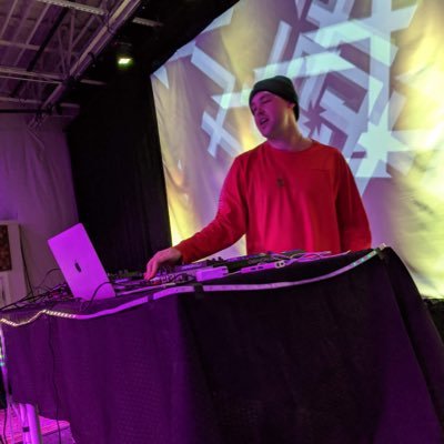 SnoovieO's profile picture. life is what ya make it so make it good