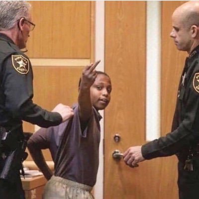 SKGOD6's profile picture. LIVEY OFFICIAL TWITTER !!! instagram:skgxd_ Music will be on all platforms soon 💯💰