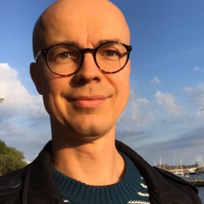 Uusmaalainen ihminen. Nylänning. Chefredaktör / päätoimittaja / Editor-in-chief, Hufvudstadsbladet (@hblwebb). Formerly @hsfi. Y2K survivor.