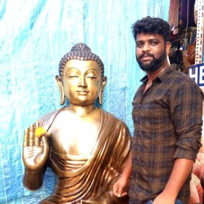 தொட்டால் தீட்டு என்றால் தொடமல் விடாதே 💙
மானமும் அறிவும் மனிதனுக்கு அழகு 🖤