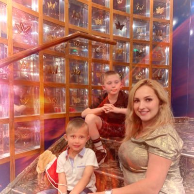 linara61802093's profile picture. 