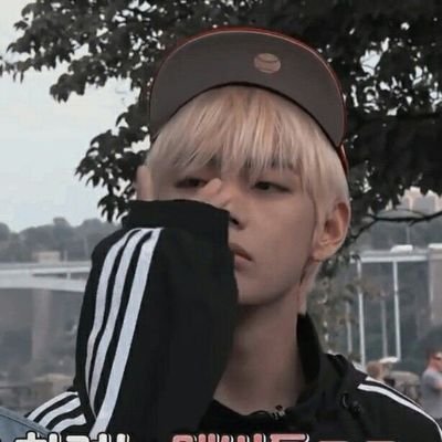 Little_Midzy's profile picture. ↳ this a letter ((from me)) to ››y.o.u‹‹◜.⋆╰❝ i just want you to stay::↷.⋆◜it goes a little something [like] stay ((with me))