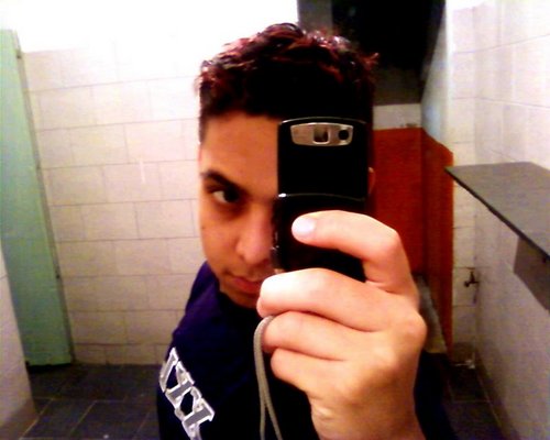 Eu sou mais eu srsrsrr.........sou o cara da foto ..