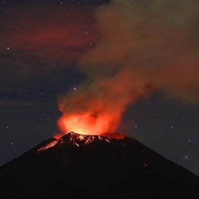 El Popocatépetl (español) 📷 popokaˈtepetɬ (?·i) (nahuatl) 📷 popoːkaˈtepeːt͡ɬ (?·i)(en náhuatl: Popōcatepētl, ‘el cerro que humea’‘', popōca 'humear'; tepētl,