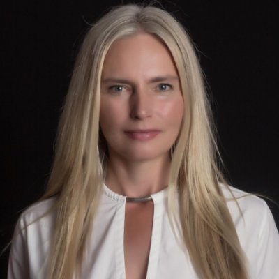 CEO/Founder @AiRelationship @realLOVETV Influencer #love, #relationships #wellness. Inspiring you to relate smarter & build successful relationships in life!