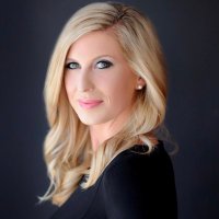 Julie Calhoun(@JulieCalhounTV) 's Twitter Profile Photo