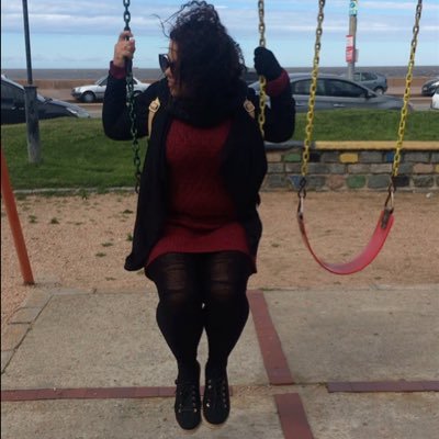CaamiilaSaantos's profile picture. Meu futuro pelo menos pra mim é um ponto de interrogação, gosto de criar falsas esperanças, o que tiver de acontecer, vai acontecer.