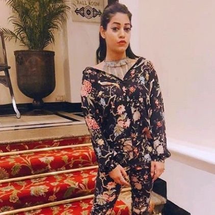 Deeksha23916368's profile picture. be positive thinker