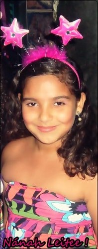 Sou divertida, amo ouvir músicas e gosto de fazer novas amizades.. =]