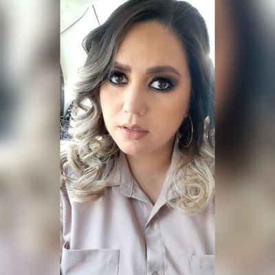 Cuenta PERSONAL. Periodista de radio y tv
👩🏼🎓Periodismo - UNA
👩🏼🎓Adm. de Empresas e Ing. Comercial - Universidad Americana
