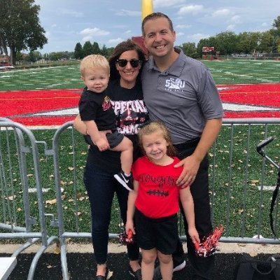 Husband | Father | Homewood Flossmoor High School Defensive Coordinator | Special Teams Enthusiast | VJA English Teacher & Baseball Coach | #TeamMolly