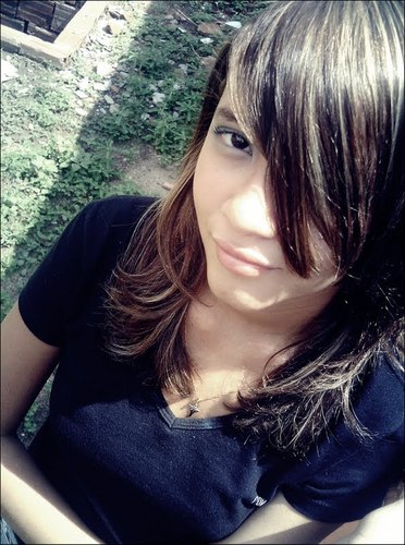 Amiga Não é aquela que separa a briga mas aquela que chega dando  uma voadeira ;*