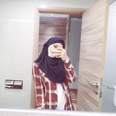 gadiskinder's profile picture. Qowiy Lillahitaala ❁ ♡ 🍃 If you dont like my style , you'll never love me. 🌸