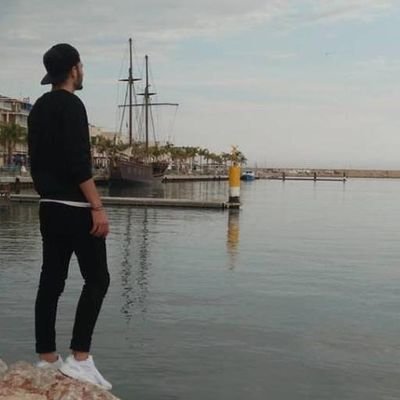 Nicoooo000's profile picture. Vivir será una fantástica aventura, o una puta mierda, o las dos.