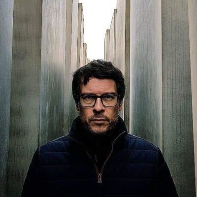 crisvader's profile picture. Ex quase músico. Mini-cidadão do mundo.