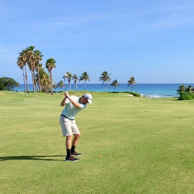 Golf_Storey