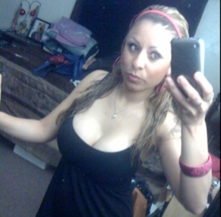 CeCe323's profile picture. 