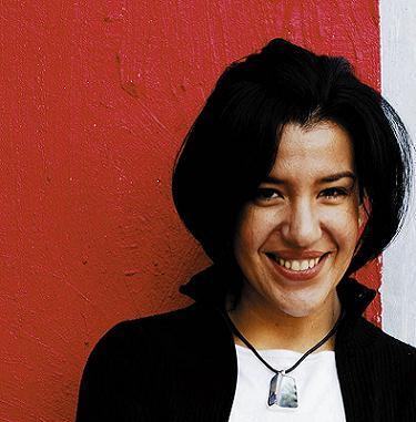 SimiaDigital's profile picture. Publicista, escritora, ficciónadicta y apasionada por el mundo digital. Trabaja en Insight (OMG) y a punto de remasterizarse una vez más...