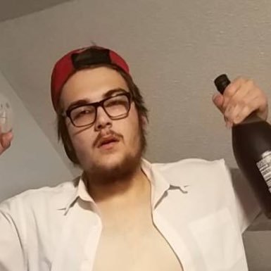 l_jaycob's profile picture. I’m a gamer I stream on twitch HMU with a follow jakeleemofo. everyone’s gotta start somewhere