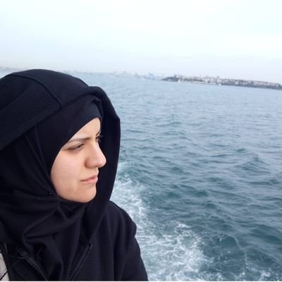 أخلاقي لنفسي قبل أي أحد... إنسانة... زوجة وأمّ ... وولديّ سرّ ضعفي و قوتي ...
