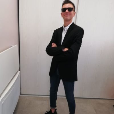 AdrIen16111786's profile picture. instagram : adrienperrenot