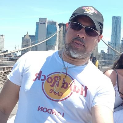 lerf1966's profile picture. La oscuridad no puede eclipsar la luz. La oscuridad es sólo la falta de luz. Incluso después de la noche más oscura, llega el amanecer.
¡El bien siempre vencerá