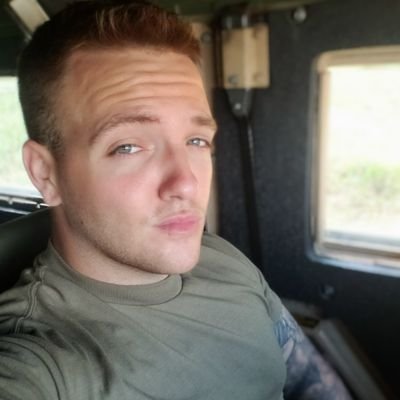 Pittsburgh born Army Vet.
#gopackgo #penguinshockey
(Opinions expressed are solely my own and do not express the views or opinions of the United States Army)