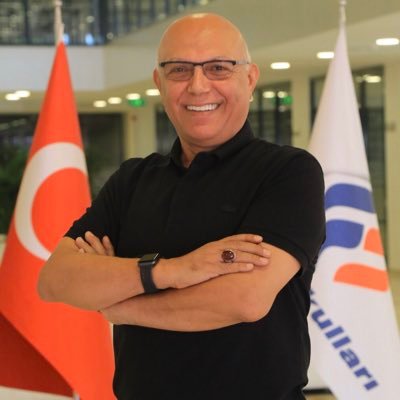 Final Eğitim Kurumları İzmir Yöneticisi. Eğitimci,musikiye ilgi duy. GS’ ya sempatisi var. NE KADAR OKURSAN OKU BİLGİNE YAKIŞIR ŞEKİLDE DAVRANMIYORSAN CAHİLSİN