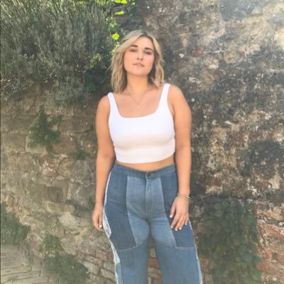 Mussel_Man's profile picture. Yoga Teacher • Bartender • Actor • Sunshine Seeker    🌈 NYC based. BLM