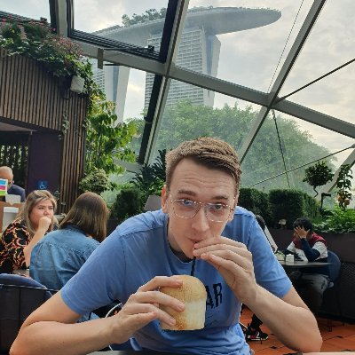 asta91's profile picture. COO Suasio (grupa digitalk) // marketing // #AvGeek // podróżowanie // piłka nożna // Juventus