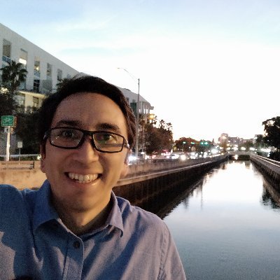 Estudiante eterno. Investigo sobre lo que entiendo que no entiendo. Orgulloso padre de una crack
