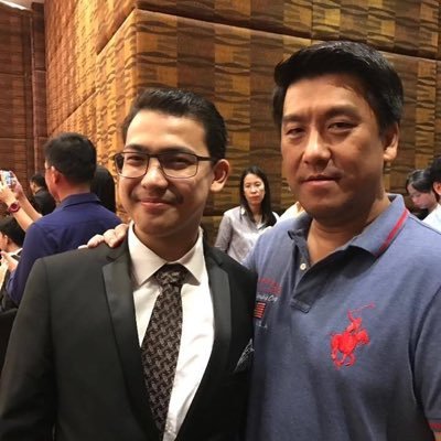 JamesLi34813382's profile picture. Serve God and Gain the World