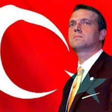 Cem__Uzan's profile picture. 🇹🇷
#CemUzan
Sürgündeki vatansever.
Ensendeyim Babacan.Çaldığın haklarımı geri alacağım.Senin ekonomi uzmanlığın,ülkeye sahte sıcak para sokmak ve borç almak.